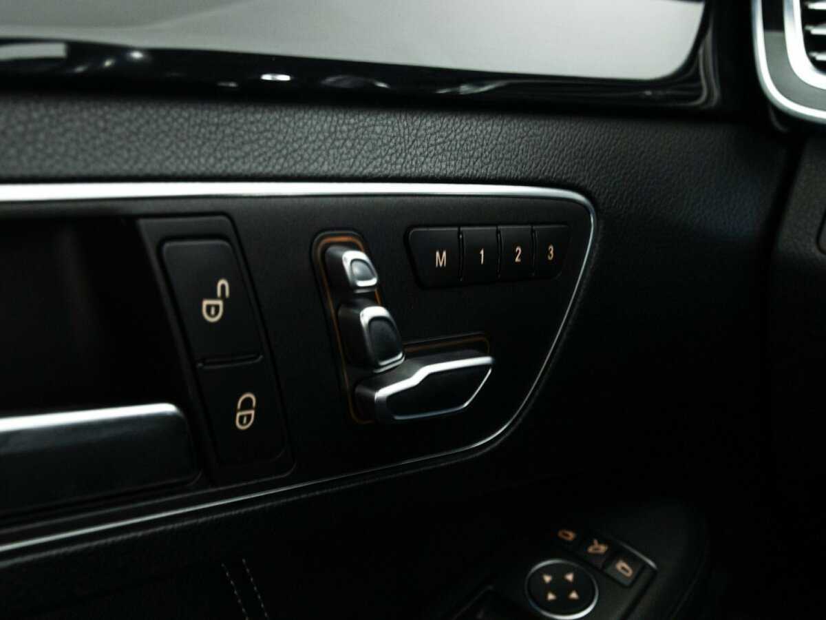 Mercedes-Benz E-Класс 2013 года с пробегом. Фото: #17