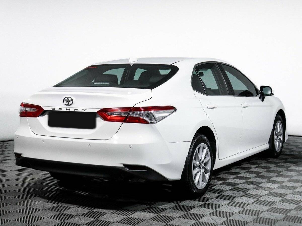 Toyota Camry 2021 года с пробегом. Фото: #4