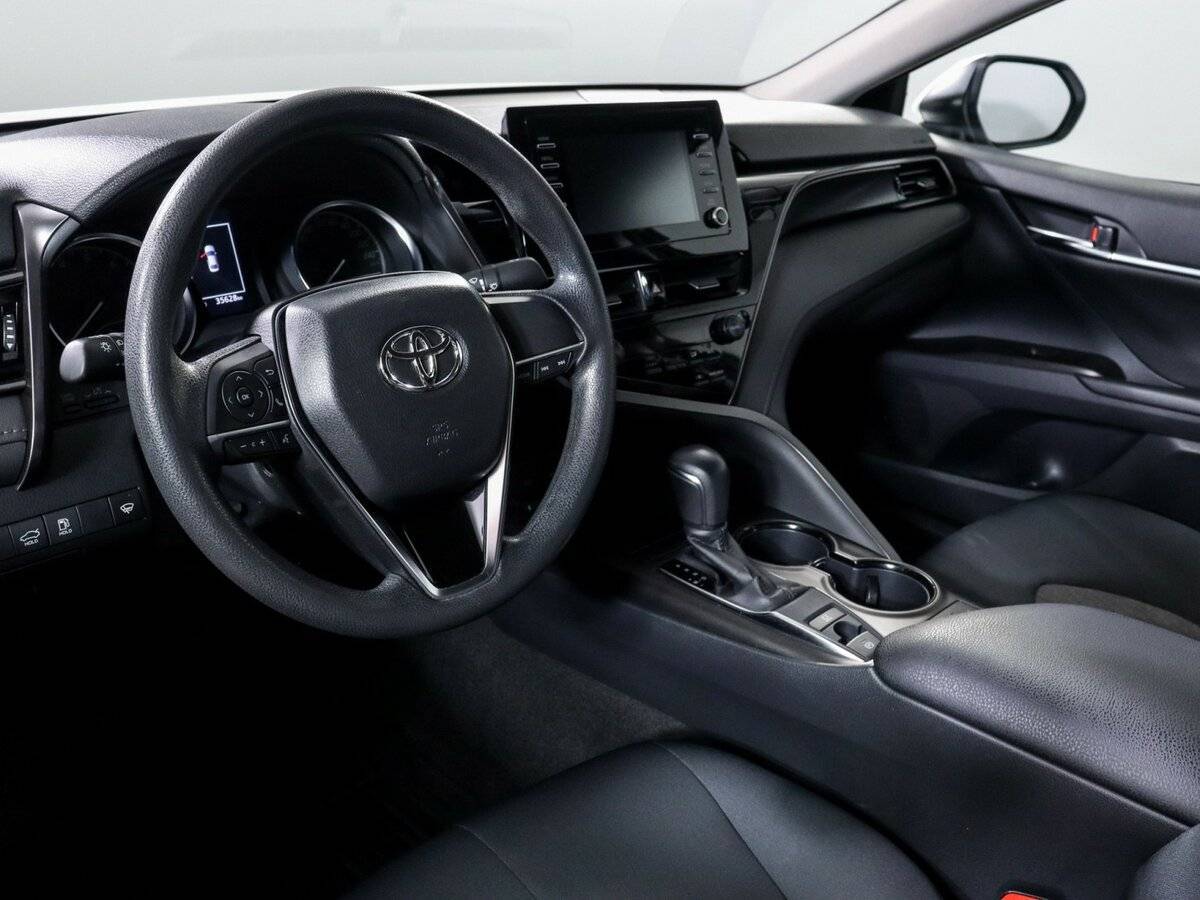 Toyota Camry 2021 года с пробегом. Фото: #13