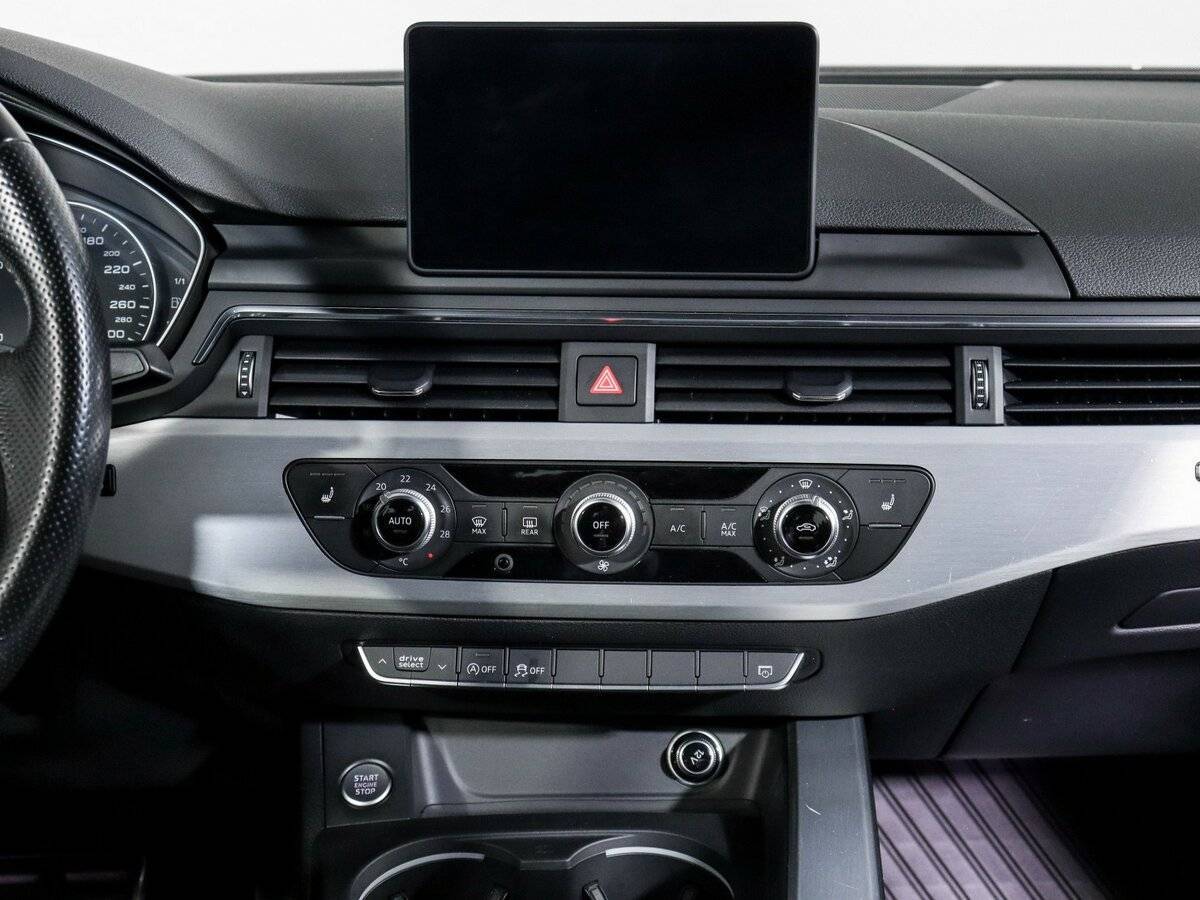 Audi A4 2017 года с пробегом. Фото: #9