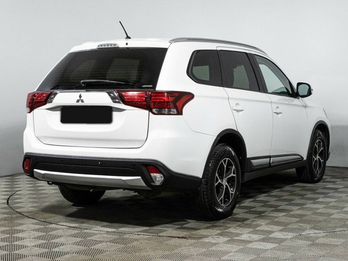 Mitsubishi Outlander 2016 года с пробегом. Фото: #4