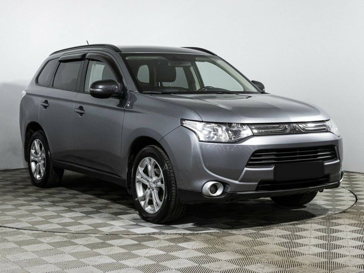 Mitsubishi Outlander 2012 года с пробегом. Фото: #2