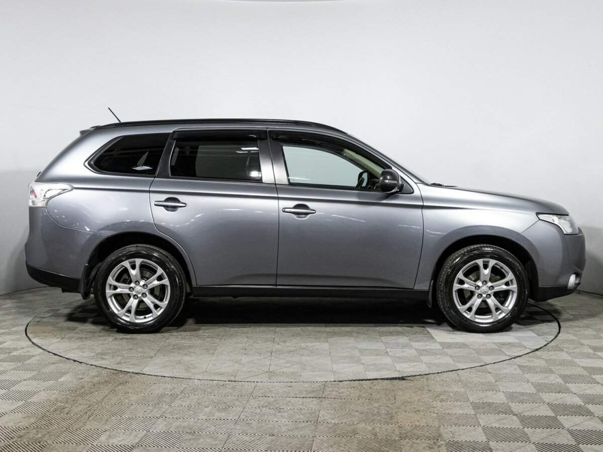 Mitsubishi Outlander 2012 года с пробегом. Фото: #3