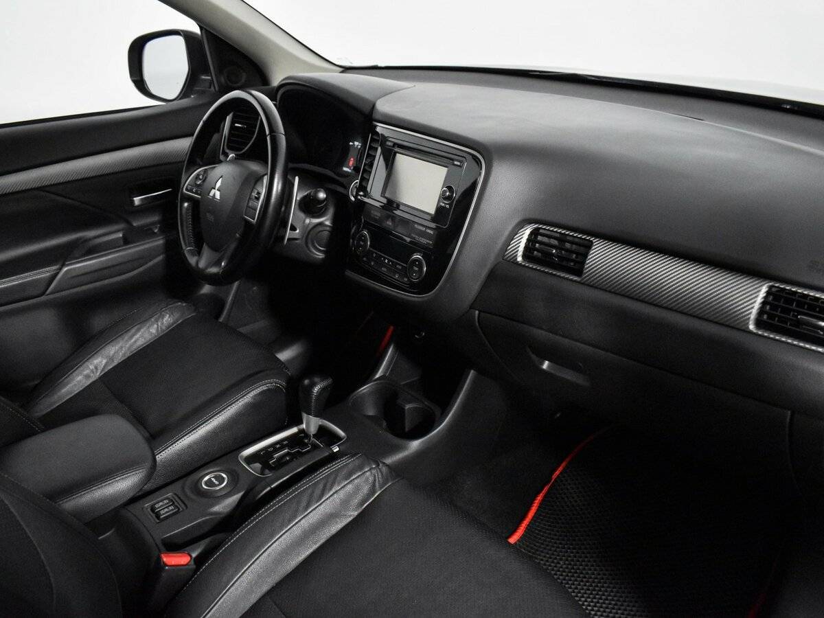 Mitsubishi Outlander 2014 года с пробегом. Фото: #12