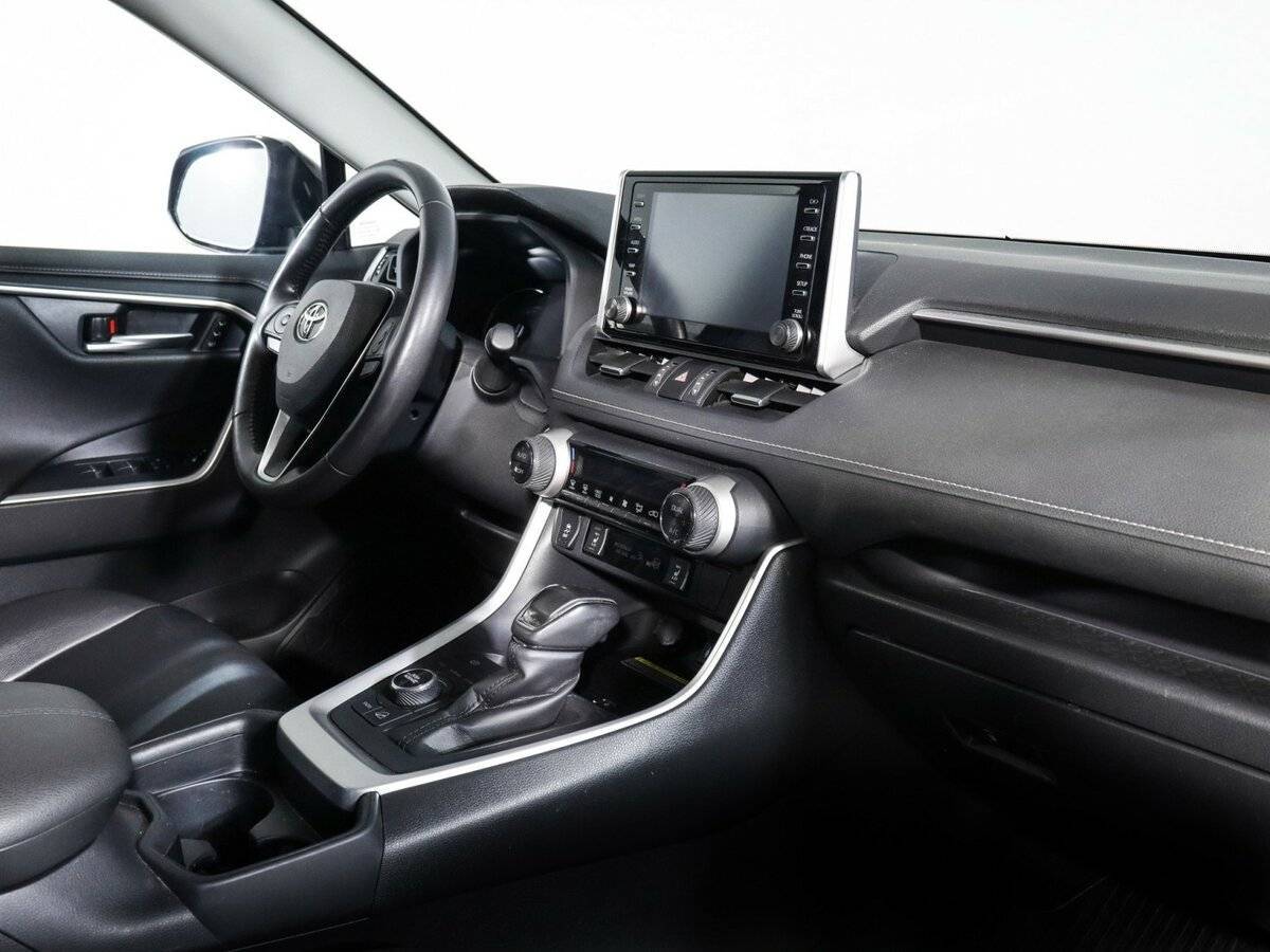 Toyota RAV4 2020 года с пробегом. Фото: #5
