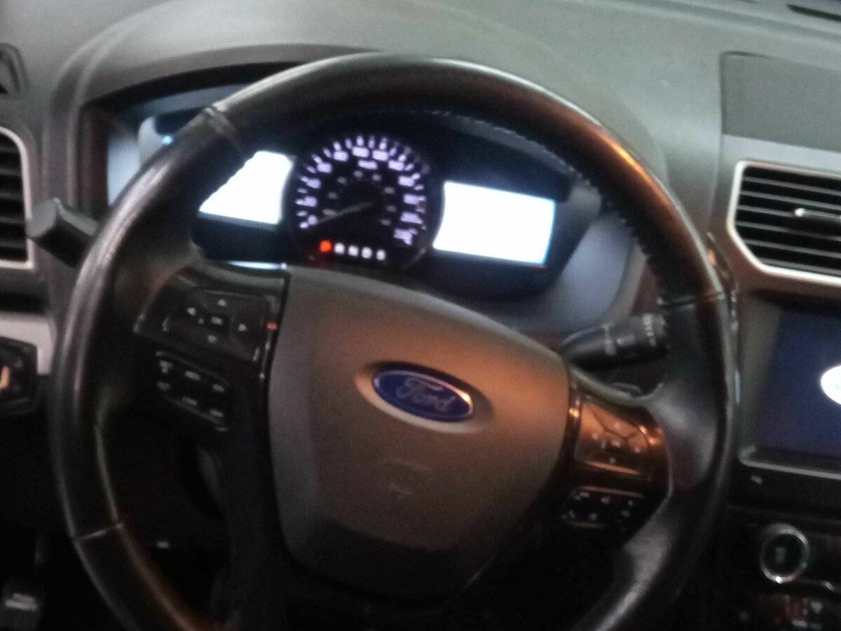 Ford Explorer 2017 года с пробегом. Фото: #4