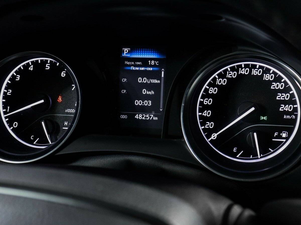 Toyota Camry 2019 года с пробегом. Фото: #8
