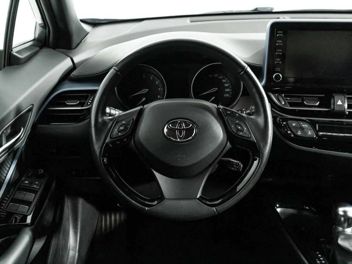 Toyota C-HR 2020 года с пробегом. Фото: #20