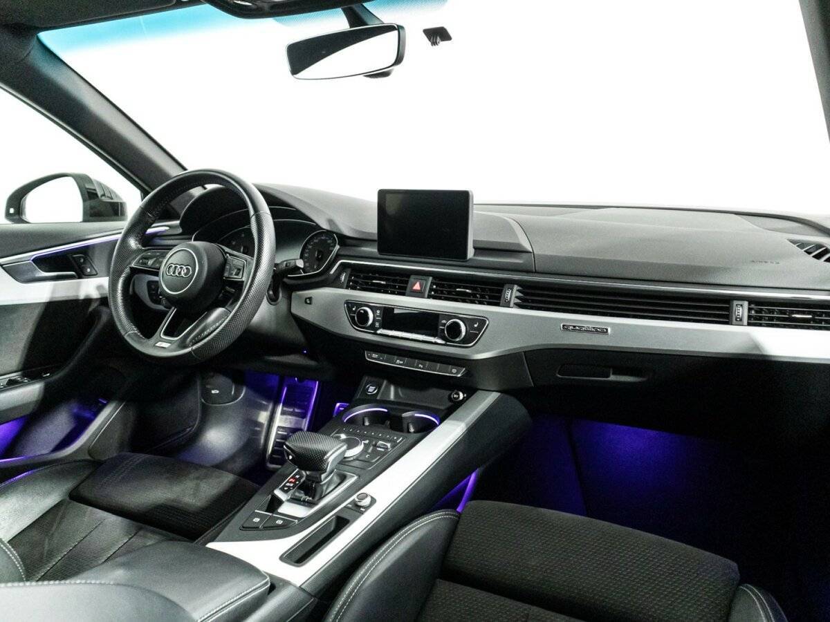 Audi A4 2019 года с пробегом. Фото: #8