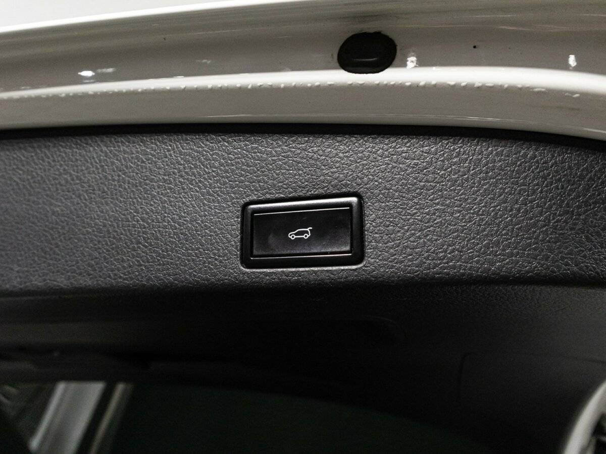 Volkswagen Touareg 2015 года с пробегом. Фото: #15