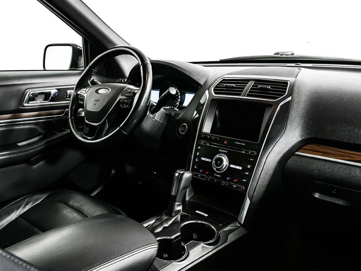 Ford Explorer 2017 года с пробегом. Фото: #8