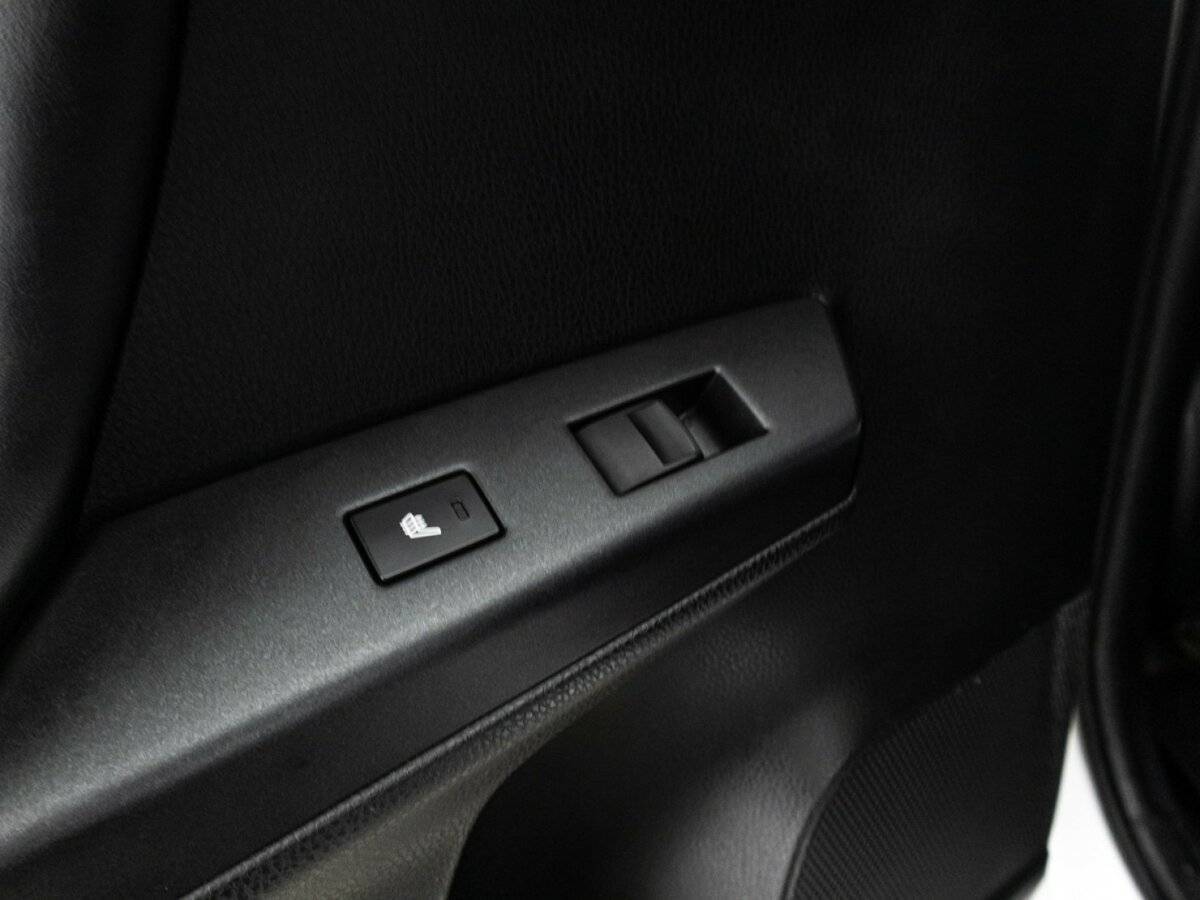 Toyota RAV4 2018 года с пробегом. Фото: #23