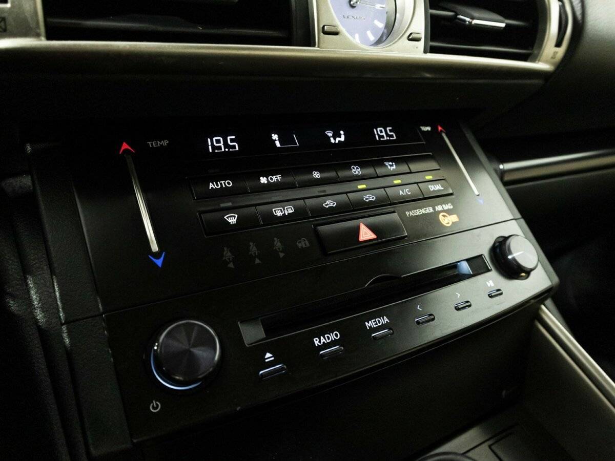 Lexus IS 2014 года с пробегом. Фото: #17