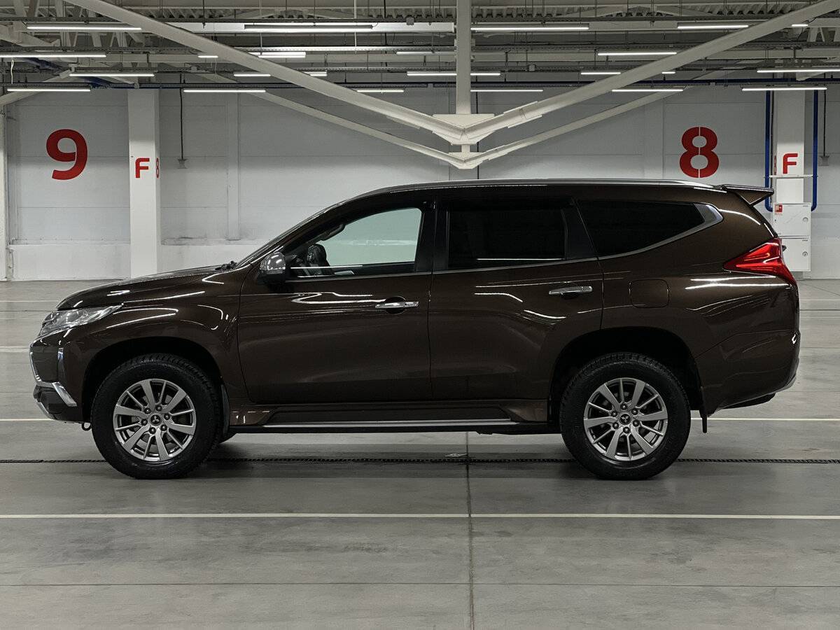 Mitsubishi Pajero Sport 2018 года с пробегом. Фото: #7