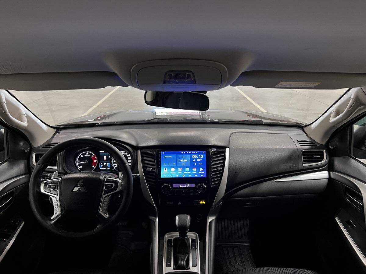 Mitsubishi Pajero Sport 2018 года с пробегом. Фото: #12