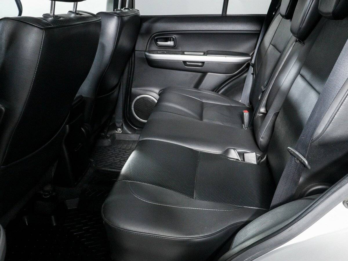 Suzuki Grand Vitara 2013 года с пробегом. Фото: #6