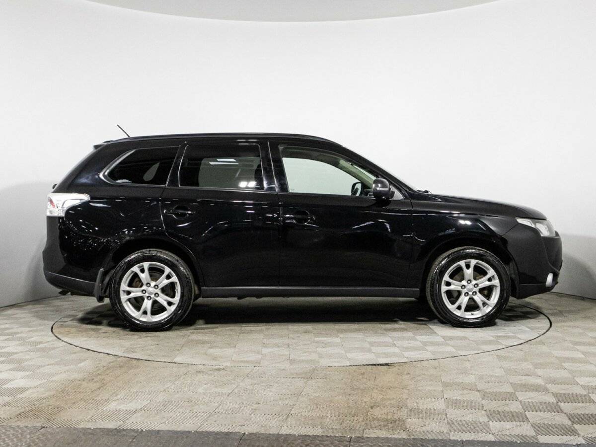 Mitsubishi Outlander 2013 года с пробегом. Фото: #3