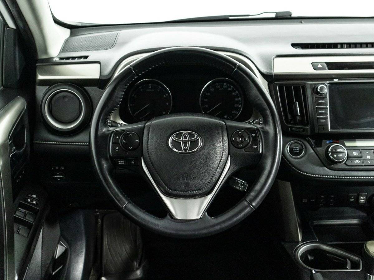 Toyota RAV4 2018 года с пробегом. Фото: #23