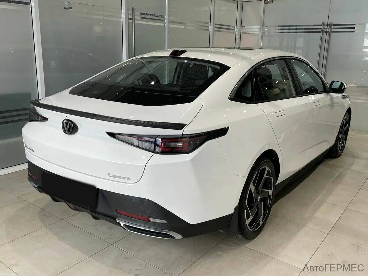 Changan Lamore 2024 года с пробегом. Фото: #3
