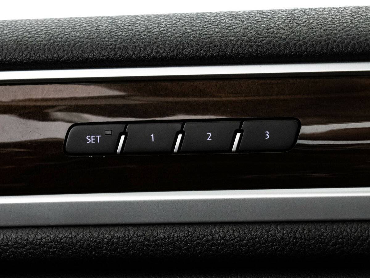 Volkswagen Touareg 2015 года с пробегом. Фото: #16