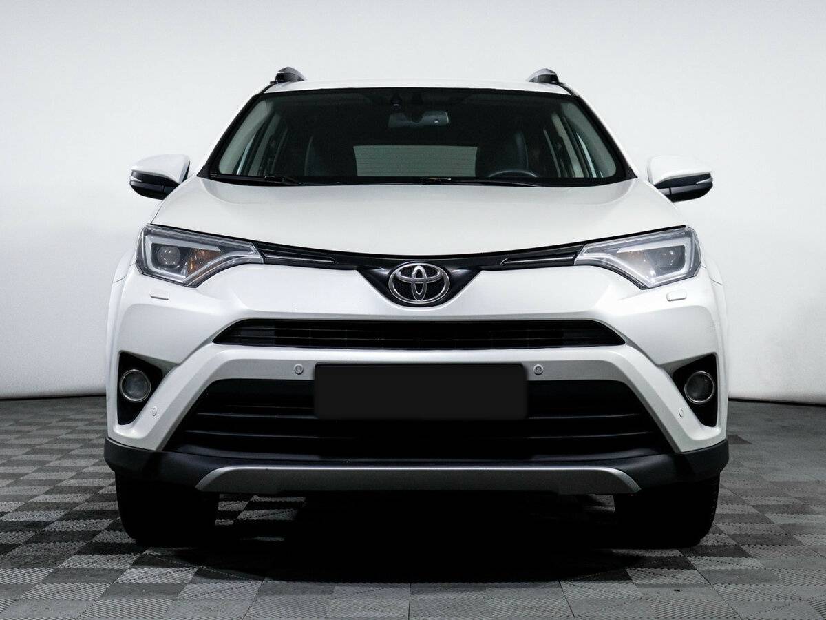 Toyota RAV4 2018 года с пробегом. Фото: #1