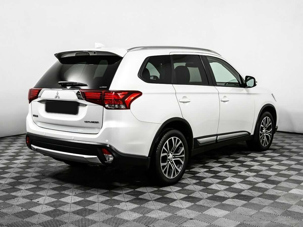Mitsubishi Outlander 2017 года с пробегом. Фото: #4