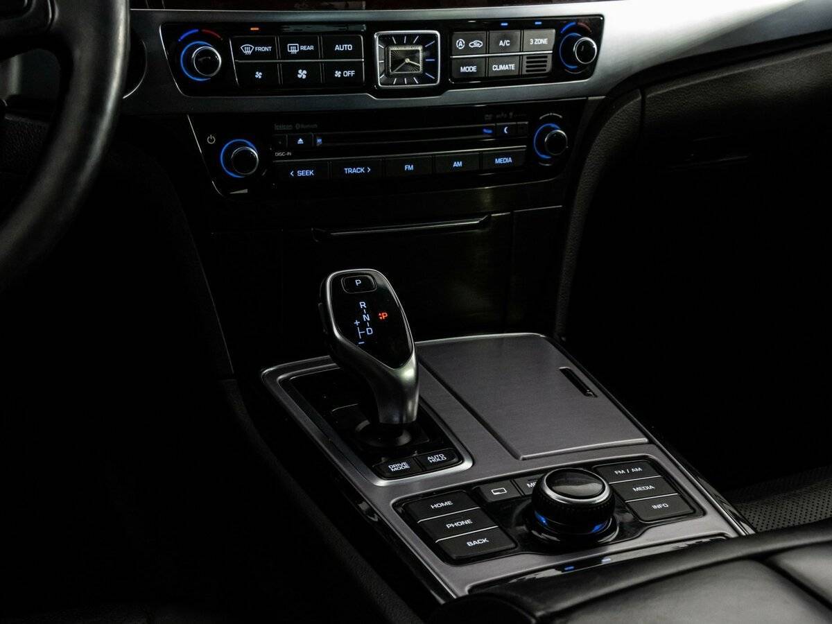 Hyundai Equus 2015 года с пробегом. Фото: #11