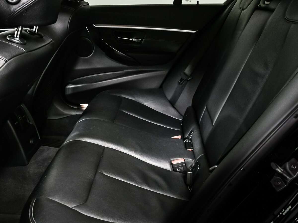 BMW 3 серии 2016 года с пробегом. Фото: #11