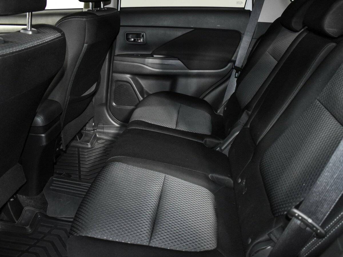 Mitsubishi Outlander 2018 года с пробегом. Фото: #13