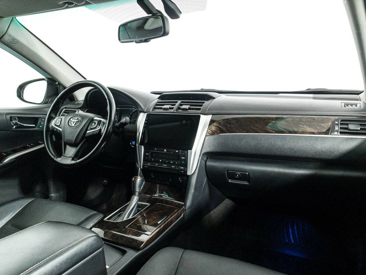 Toyota Camry 2017 года с пробегом. Фото: #8