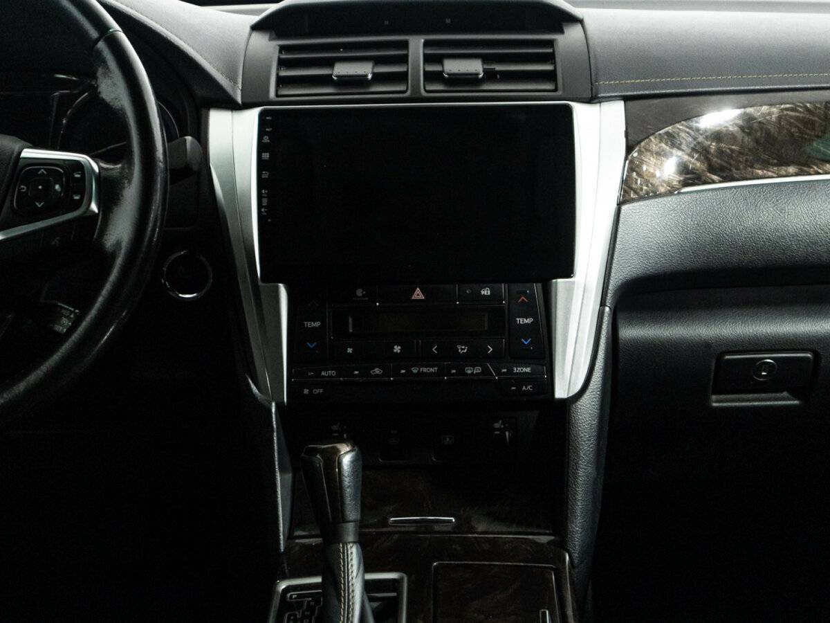Toyota Camry 2017 года с пробегом. Фото: #13