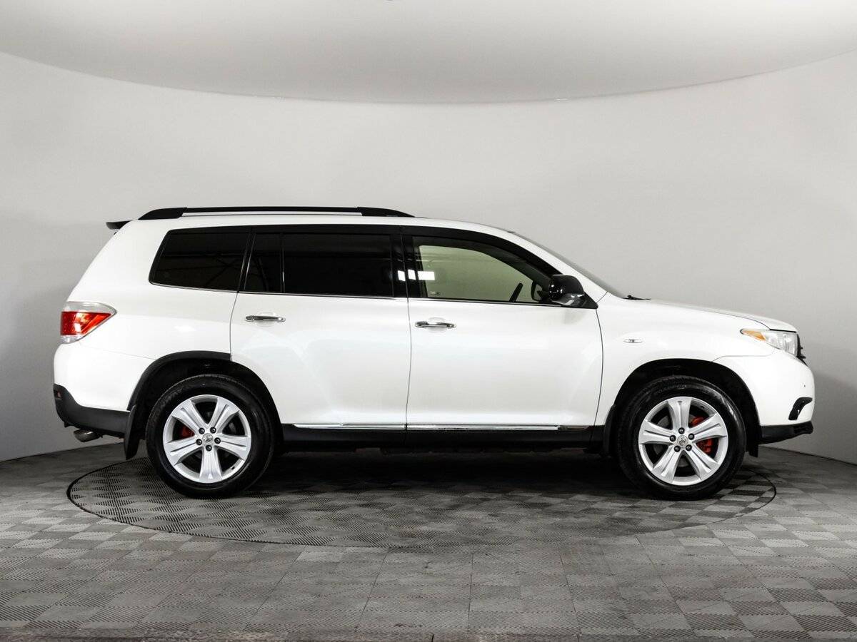 Toyota Highlander 2012 года с пробегом. Фото: #3