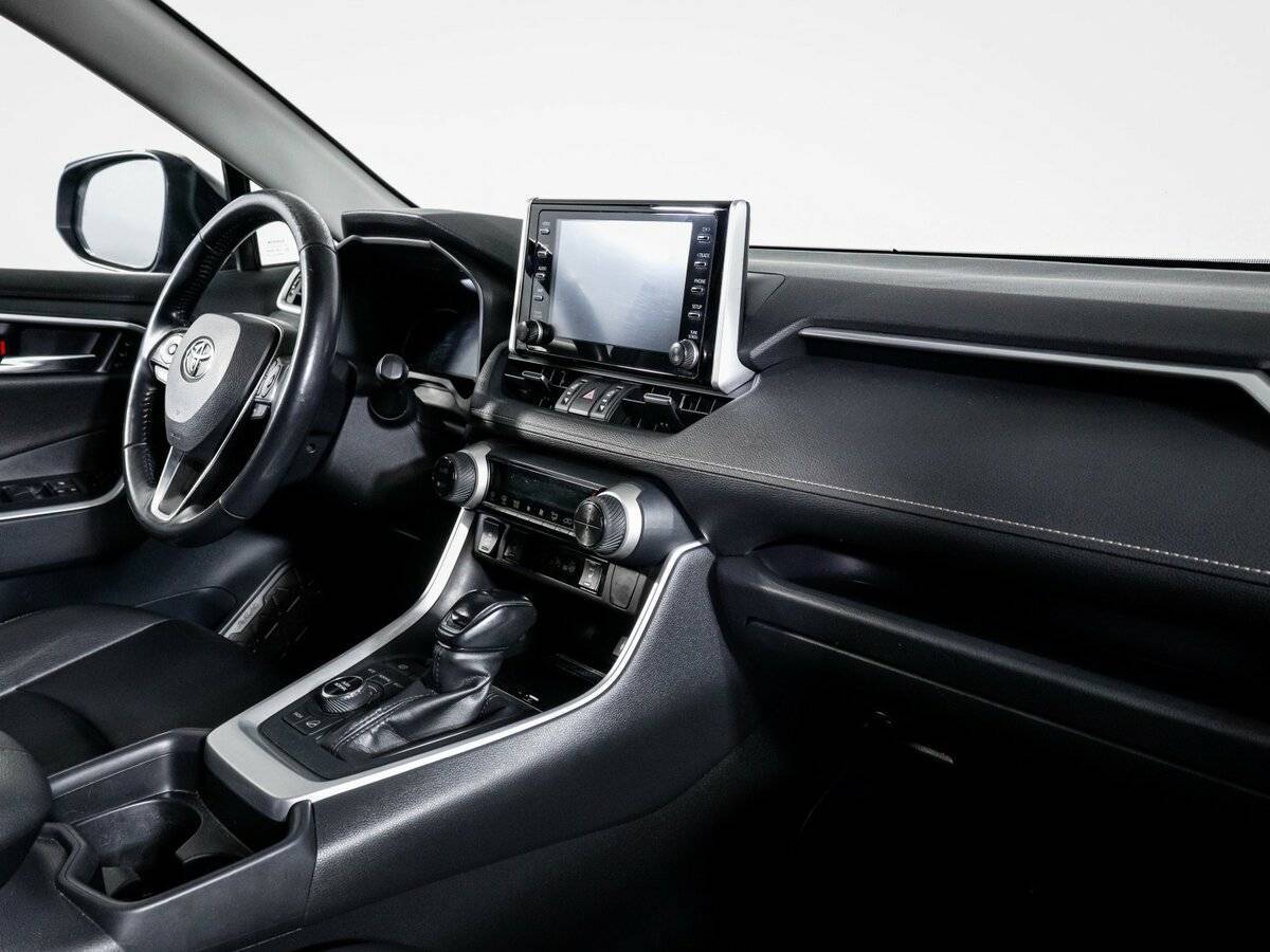 Toyota RAV4 2019 года с пробегом. Фото: #8