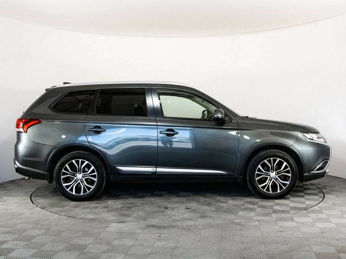 Mitsubishi Outlander 2018 года с пробегом. Фото: #3