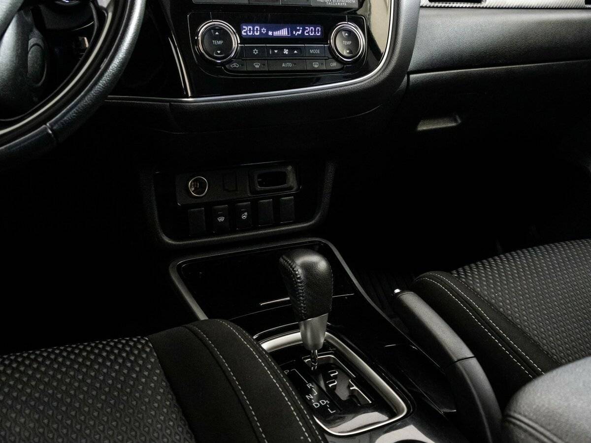Mitsubishi Outlander 2018 года с пробегом. Фото: #11