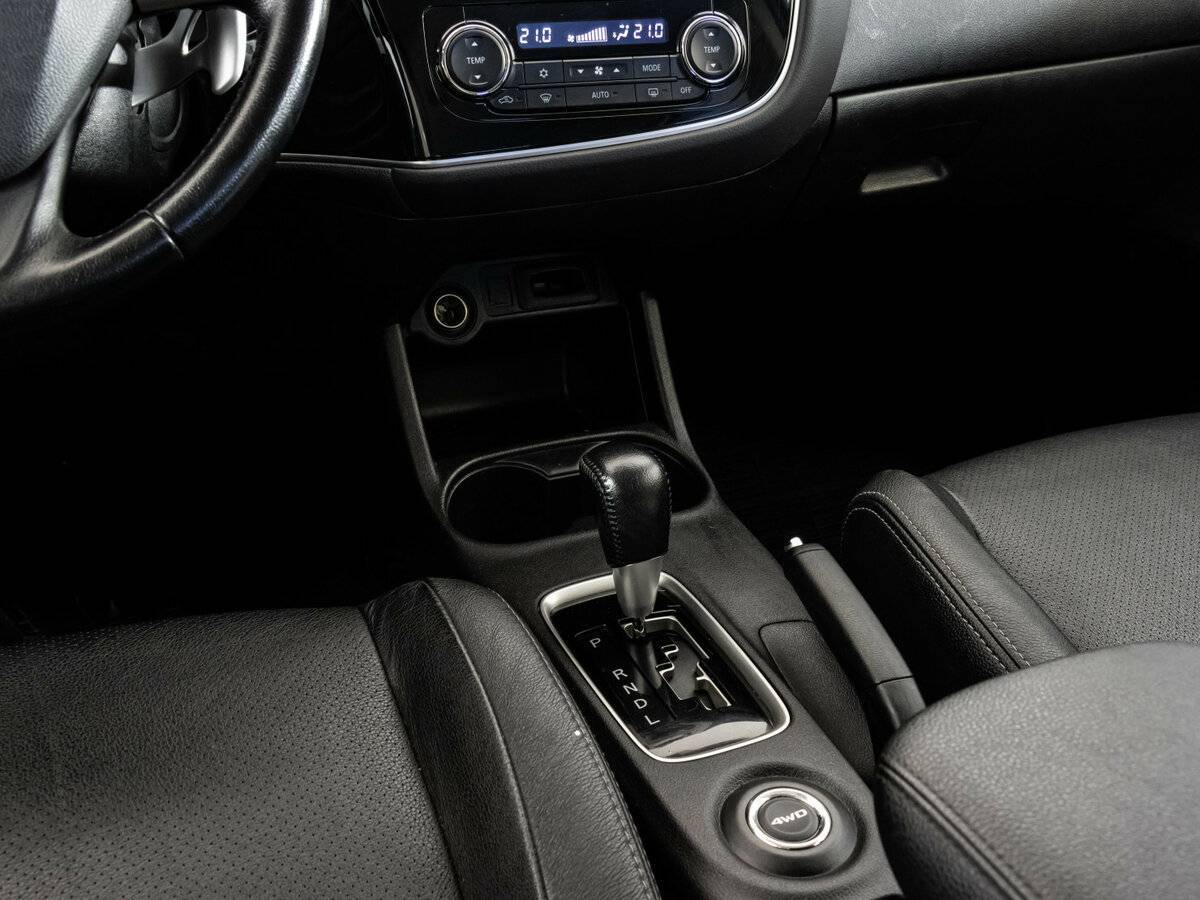 Mitsubishi Outlander 2014 года с пробегом. Фото: #9