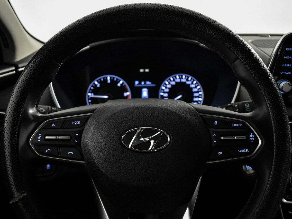 Hyundai Santa Fe 2018 года с пробегом. Фото: #17