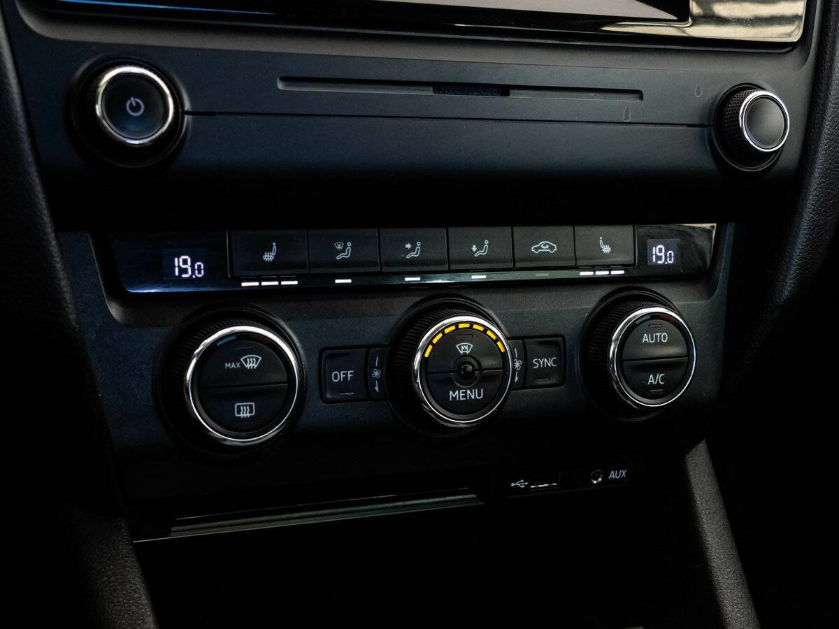 Б/У Шкода Октавия 2016 года. Фото: #11