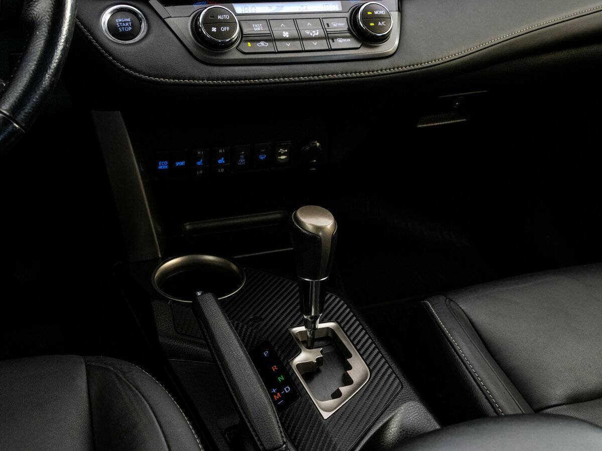 Б/У Тойота Рав4 2015 года. Фото: #11