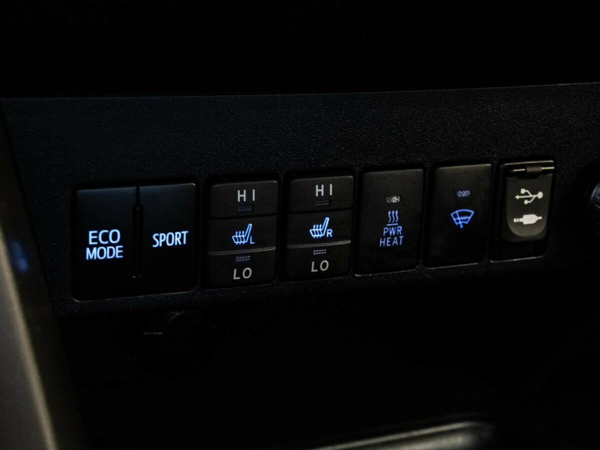 Б/У Тойота Рав4 2015 года. Фото: #13