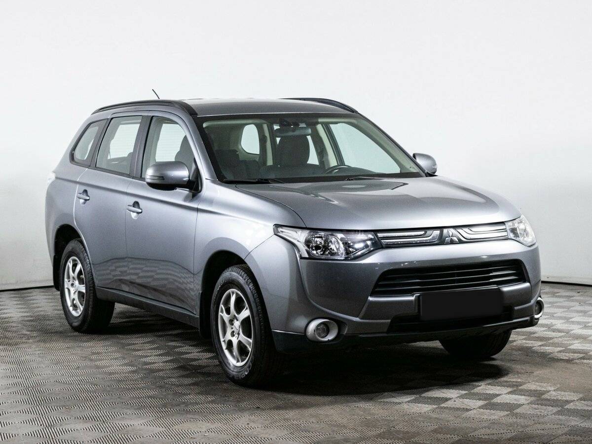 Mitsubishi Outlander 2012 года с пробегом. Фото: #2