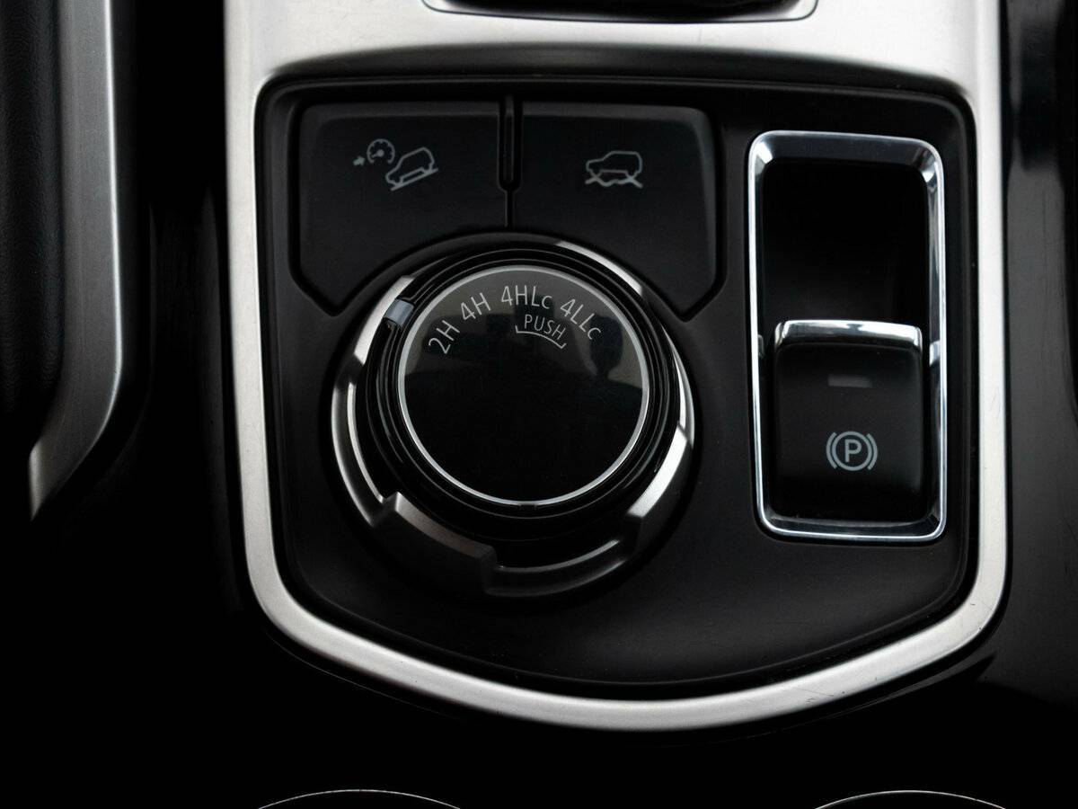 Mitsubishi Pajero Sport 2019 года с пробегом. Фото: #18