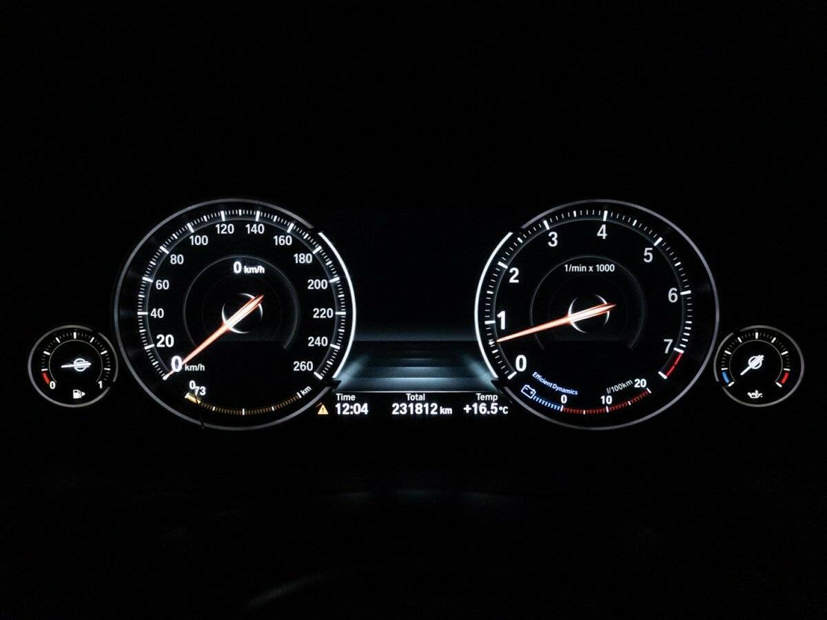 BMW 5 серии 2014 года с пробегом. Фото: #11