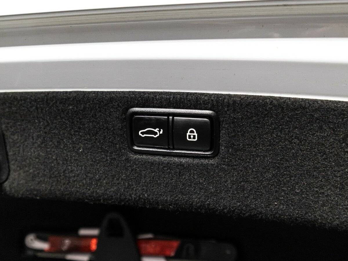 Hyundai Genesis 2015 года с пробегом. Фото: #13