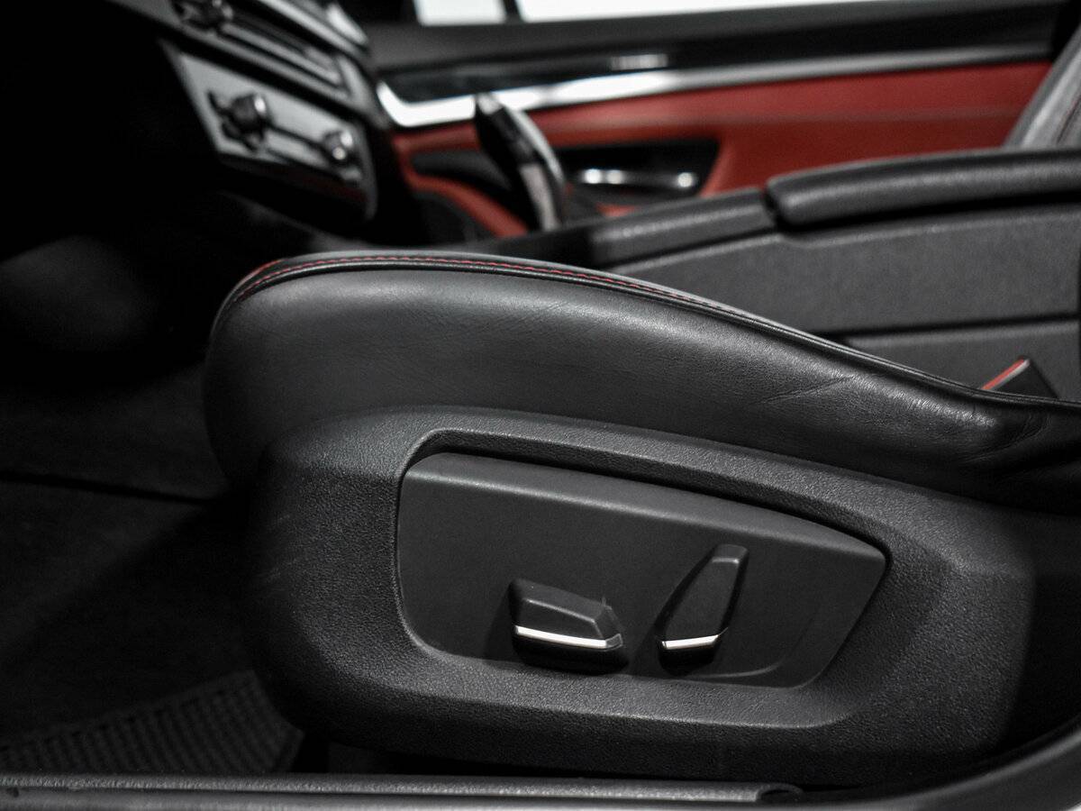 BMW 5 серии 2013 года с пробегом. Фото: #7