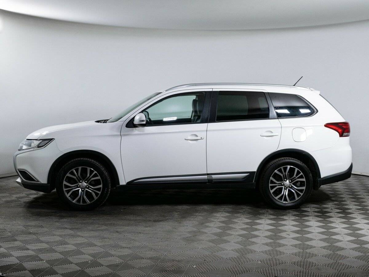 Mitsubishi Outlander 2016 года с пробегом. Фото: #7