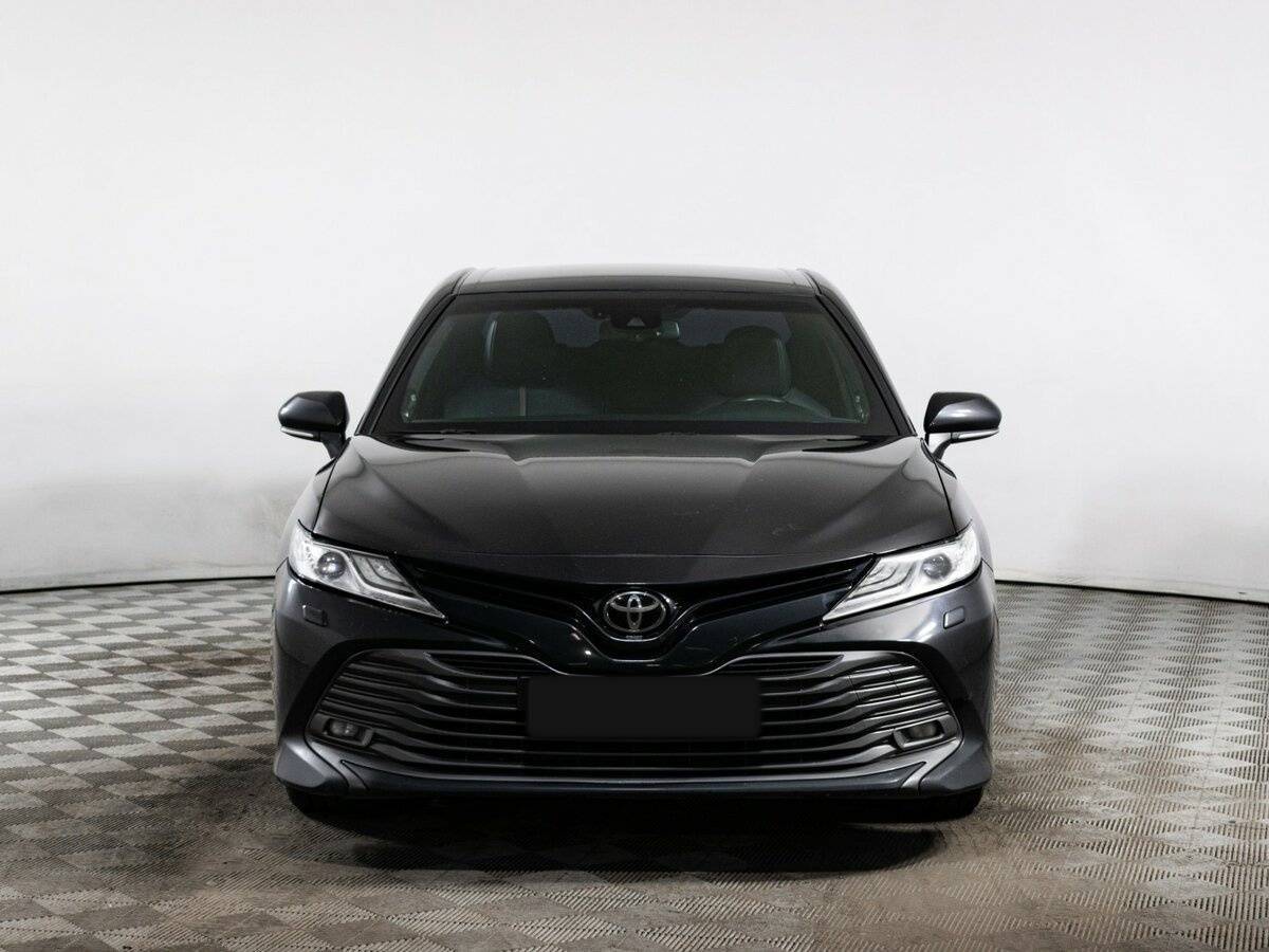 Toyota Camry 2020 года с пробегом. Фото: #1