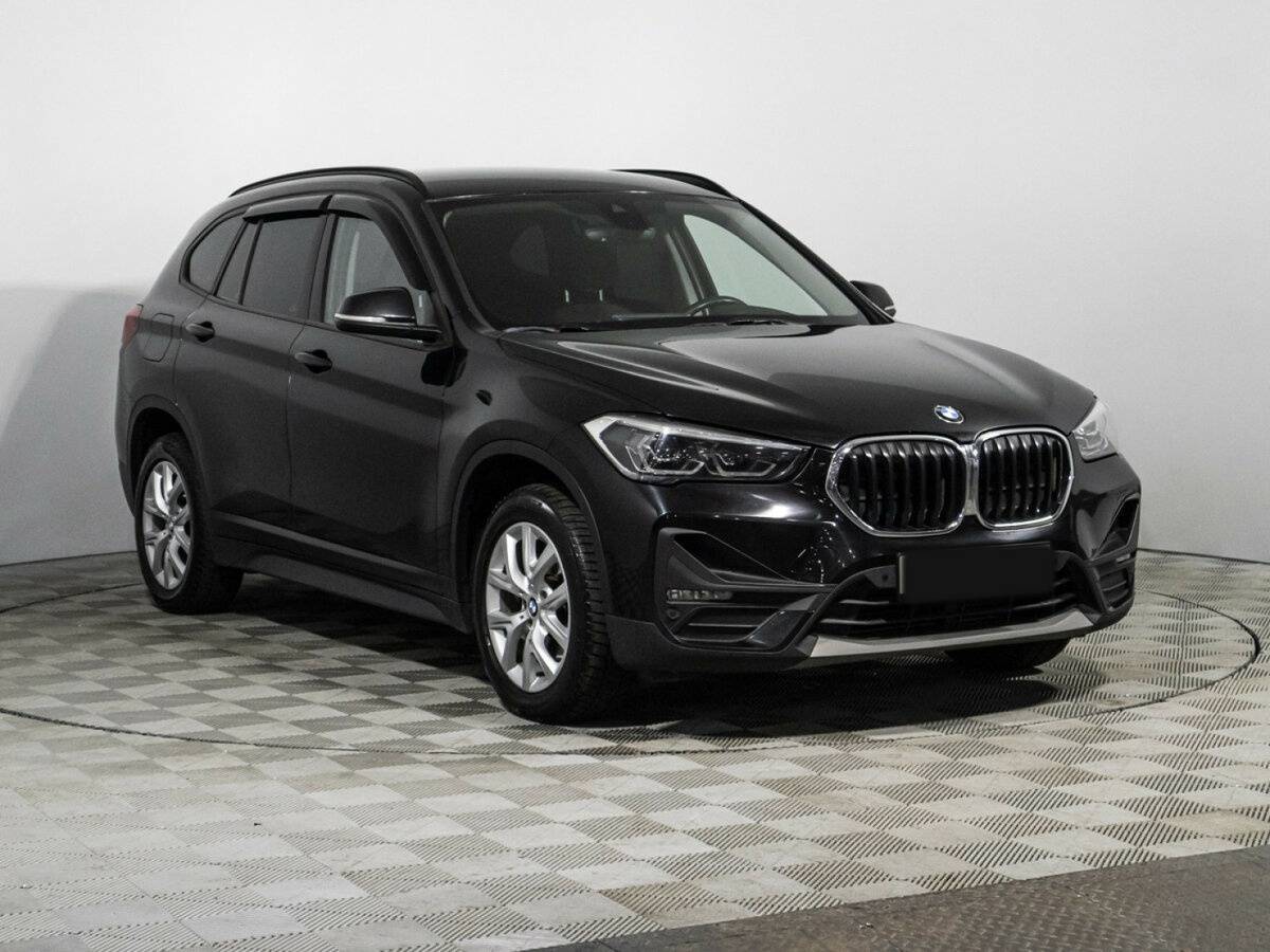 BMW X1 2021 года с пробегом. Фото: #2