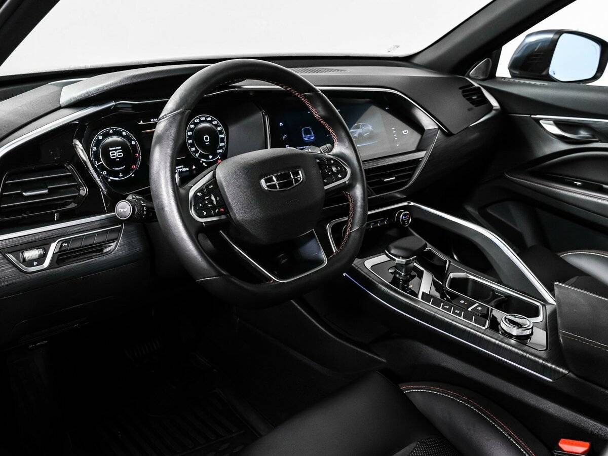 Geely Tugella 2023 года с пробегом. Фото: #11