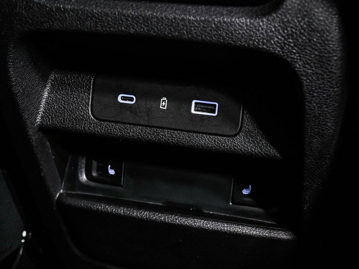 Geely Tugella 2023 года с пробегом. Фото: #15